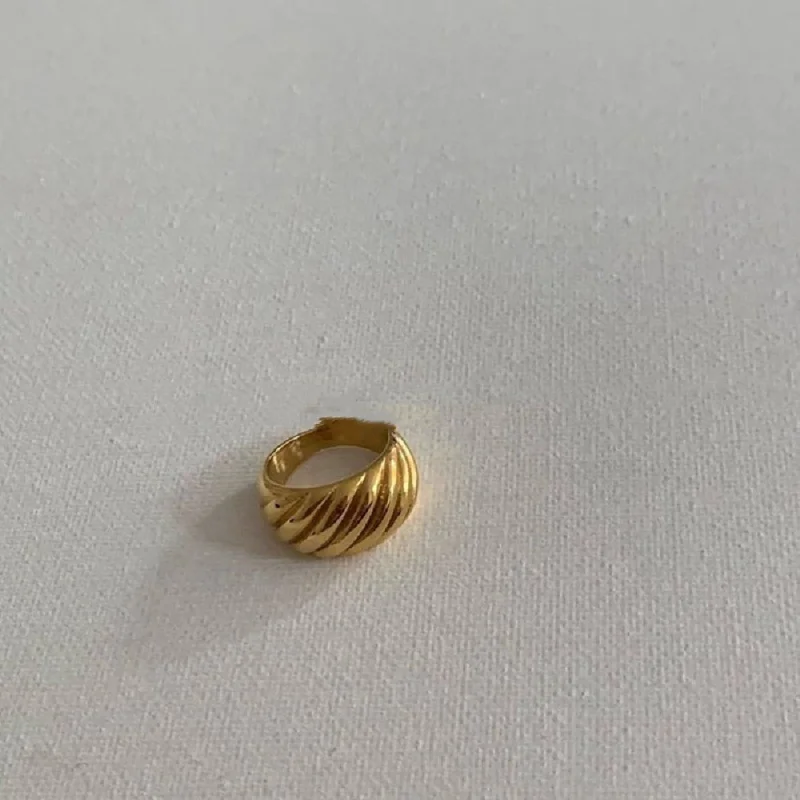Women's Fried Dough Twists Thread Ring