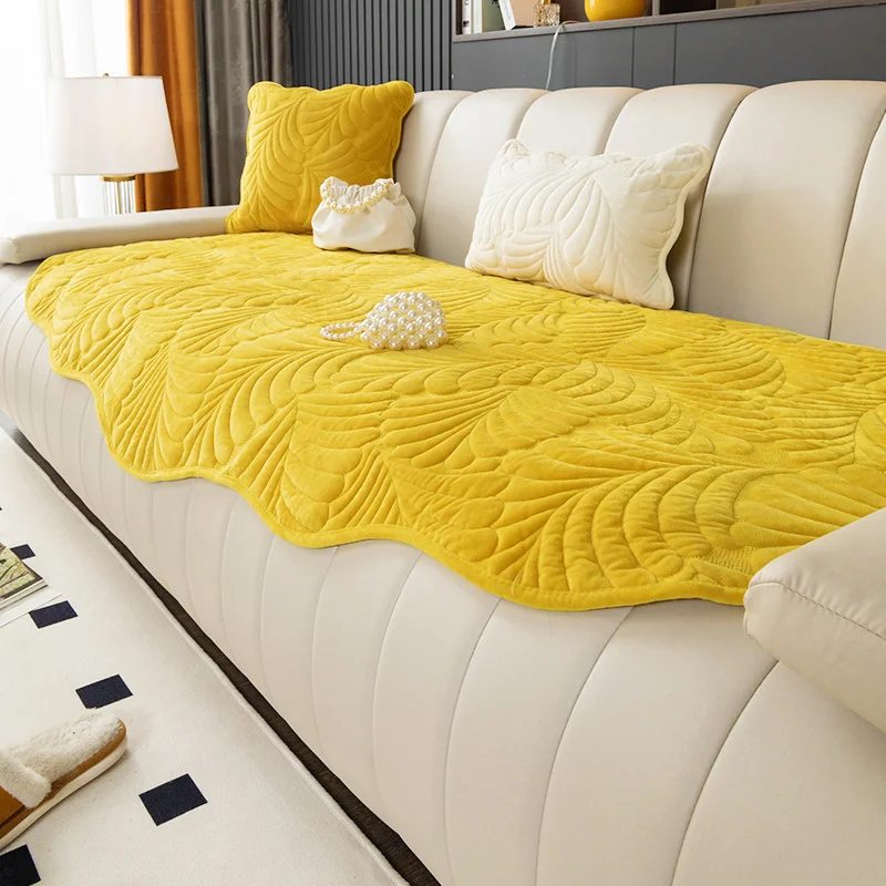 Alien Banana Leaf Crystal Velvet Sofa Cushion