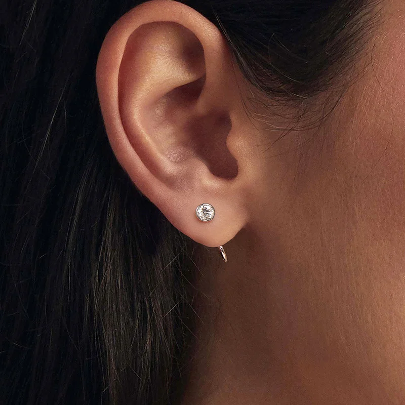 Silver Ziyun Original Cool D Color Moissanite Ear Hook
